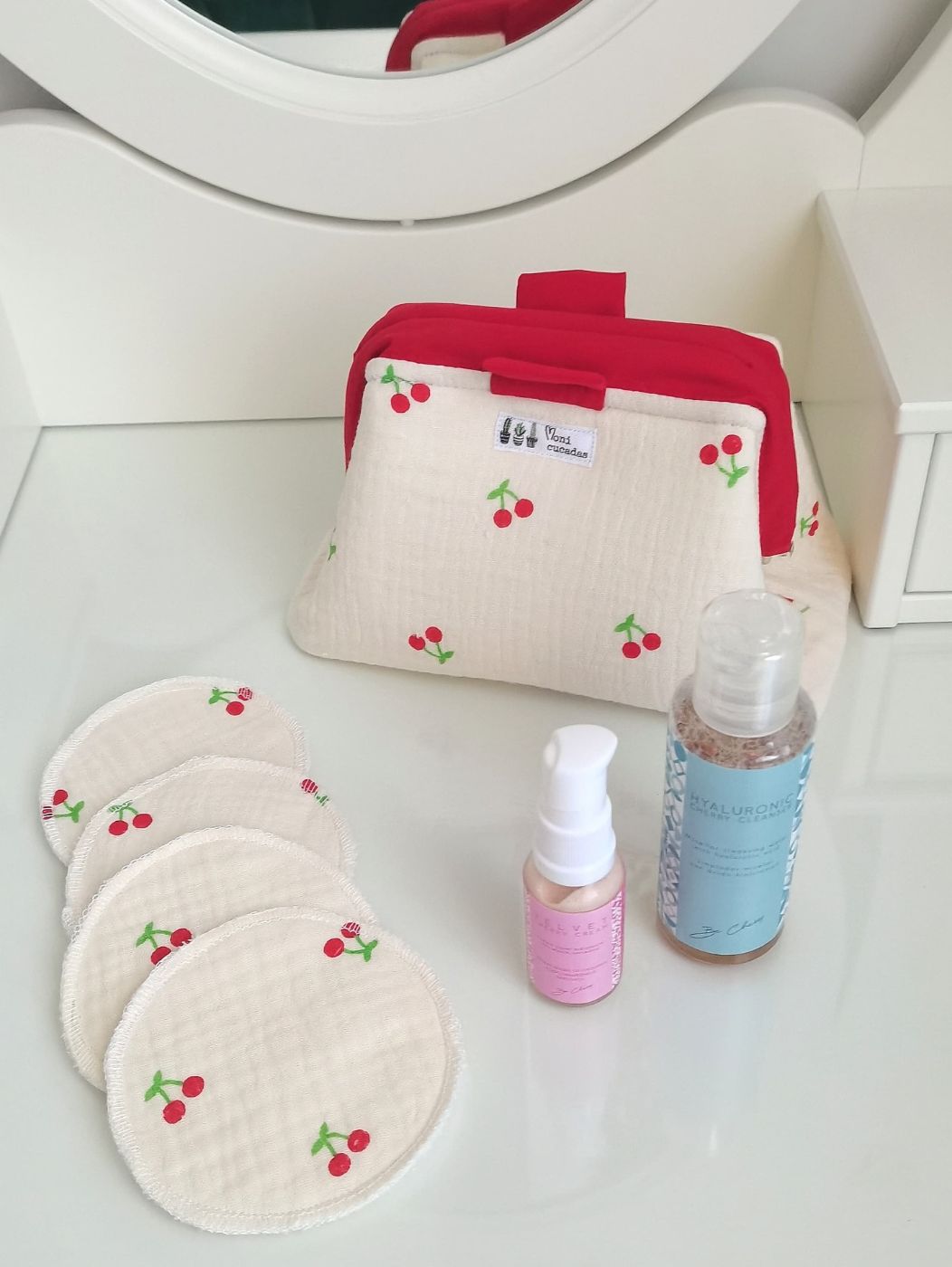 Cherry Beauty Pack – cosmética natural antioxidante con cereza en neceser reutilizable