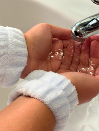 Be Cherry Anti-Drip Wristbands 🍒